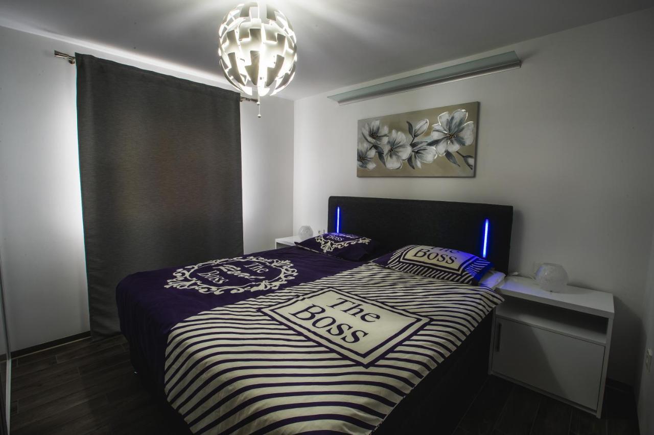 מטליקה Apartment Ma&Ja With Hot Tub מראה חיצוני תמונה