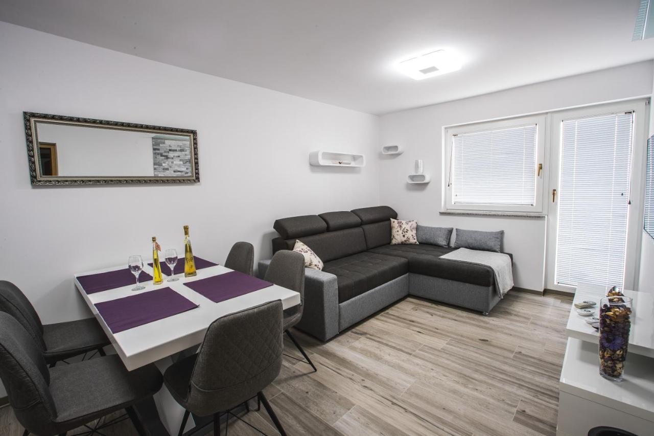 מטליקה Apartment Ma&Ja With Hot Tub מראה חיצוני תמונה